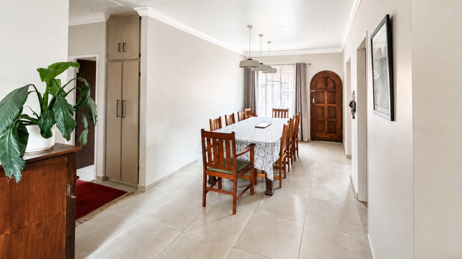 3 Bedroom Property for Sale in Kannoniers Park North West